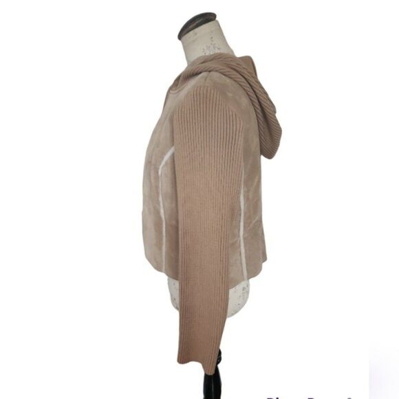 Q.U.E. Leather Suede Tan Short Jacket Open front w/ Hood & Pom Poms Size Medium - Picture 2 of 10